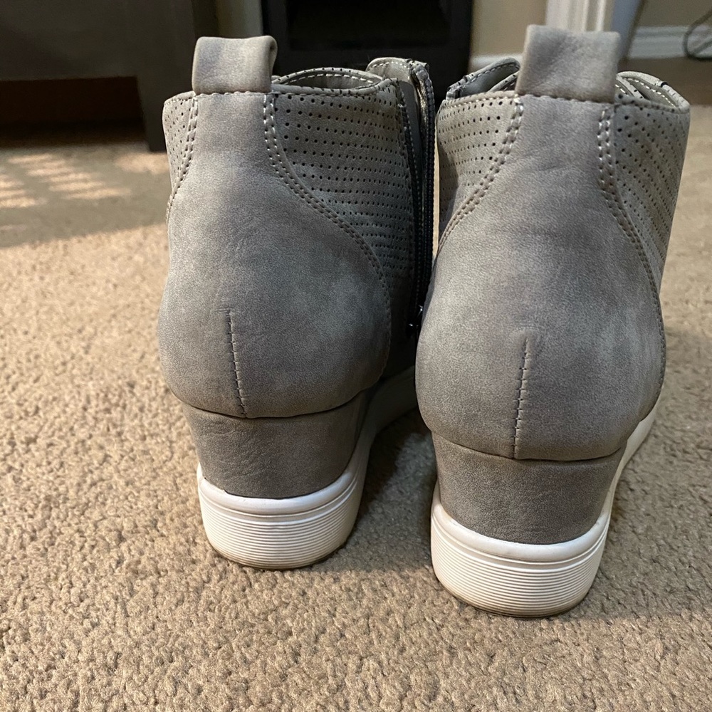 Booties - Picture 3 of 4